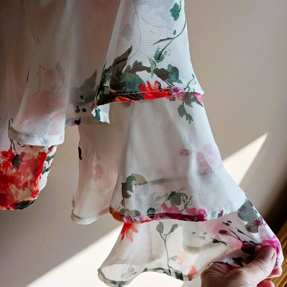 PRETTY ruffled long sleeve blouse layered flowers MADE CANADA NEARLY NEW SZ XL - Picture 3 of 9